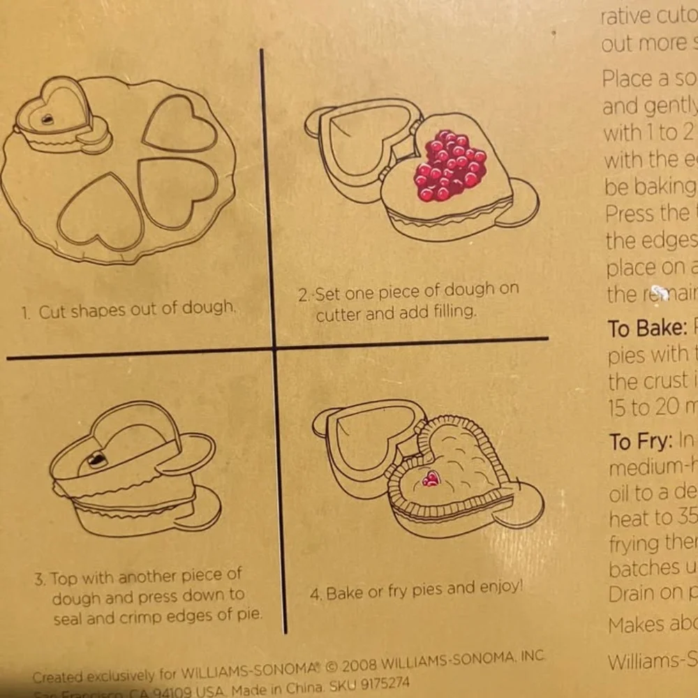 Williams Sonoma Heart Pocket Pie Mold – Brand New ❤️ Date Night